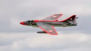 HAWKER HUNTER GIANT RC 1:4.5 SCALE JETCAT 220 RXI - STEVE JOHNSON AT RAMSEY MAC - 2017 17