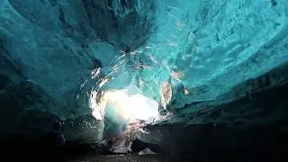 Top tours in Iceland: 2 Day South Coast Northern Lights & J&ouml;kuls&aacute;rl&oacute;n Ice Cave Tour