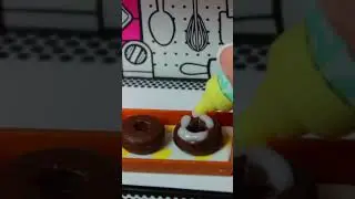 Lets make miniature donuts with #miniverse from @target  satisfying  #miniaturedelights #minifood