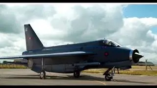 ENGLISH ELECTRIC LIGHTNING 1:9 SCALE MODEL