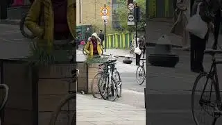 London Broadway Market Phone Theft