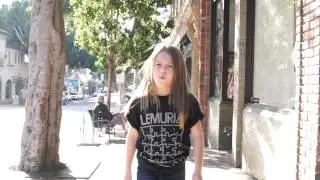 SHIT PRESENT - Kick Me (music video)