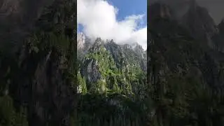 Relaxing drone shots from a hike in the Dolomites in Italy.#drone #hiking #relaxing #relaxation