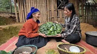 The poor old woman and Tieu Ly made cakes together during the traditional Lunar New Year celebration