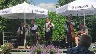 Okrogli Muzikanti mit Pascal Kuiper - Stari zvonar & Veselo z Avseniki