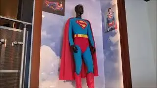 Real Or Fake?  The SUPERMAN Costume At Planet Hollywood Orlando...