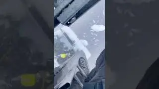 RISKY JOB 😨😱 || #shorts #riskyjob #risk #job #fear #height #snow #high