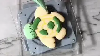 Decorating a Sea Turtle Cookie