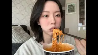Videos to watch when eating alone