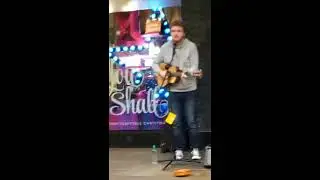 ➤ AMAZING Street Singer with Guitar Bob Dylan Song Cover Acoustic