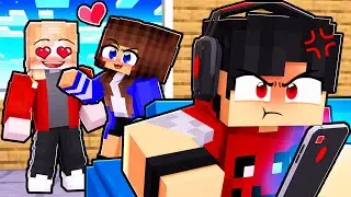 Fazendo C&Iacute;UMES no MEU NAMORADO por 24 HORAS no Minecraft ◂Miika▸