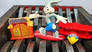 Shredding Machine Vs Bugs Bunny Surfer | Cool Experiment