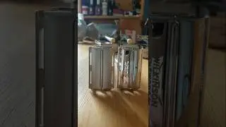 Wilkinson Sword e sua irm&atilde; da Aliexpress lado a lado.