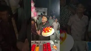 গোলাপ ফুল দিয়ে জাকির ভাইয়ের নতুন কেক | #Jakir_cake #Cake_jakir #Food #Street_food #Cake#reels