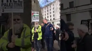 Chris Nineham speaking at The protest against Netanyahu's visit to Downing Street. #FreePalestine