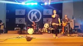 God Is On The Move - 7eventh Time Down