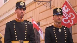Pope's Swiss Guards get new uniforms