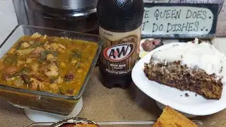 #Southern 15 bean soup with smoked Turkey wings/Baked chicken/sweet potatoe/cornbread/ banana bread