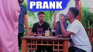 PRANK_ ZAHRUUJA OO GACAN U QAADAY FATXI WAAN KA SHALAAYAY PRANK-GAAN
