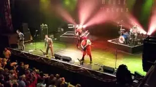 The Molly Ringwalds - Thunderstruck/ You Shook Me All Night Long