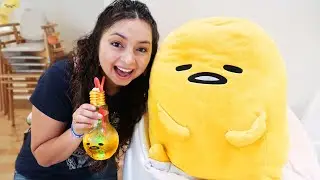 Exploring a CUTE Gudetama Cafe in Japan!