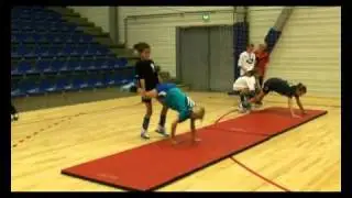 DHF AT U-12, Fysisk tr&aelig;ning, trilleb&oslash;r sidel&aelig;ns.wmv