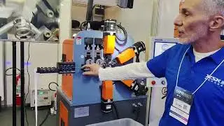 YLSK-620 Spring coiling machine.Wire diameter range 0.4-2.3mm.For more details,please dm.