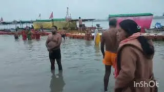 River bathing YouTube Indian girls Ganga bath #ganga #gangasati #gangariver #vlog #vtuber #viral