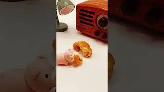 Are you greedy? Foodie&rsquo;s happiness  #cute #pig #funnyanimal #animation #littlepig #toys #pigdog