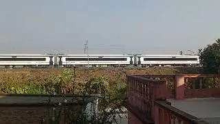 22302 New Jalpaiguri Howrah VANDE BHARAT Express | West Bengal's 1st Train Set!!