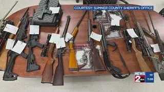 Ex-con found with 17 stolen guns