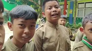 Kegiatan literasi lingkungan mengenal kosa kata  KBBI dan Cara menjaga lingkungan dengan permainan 