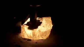 Quartz crystals EXPLODING with LIGHT (Triboluminescence / Blackbody Radiation)