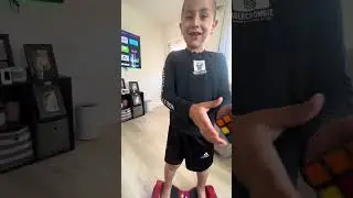 Solving Rubik&rsquo;s cube while spinning on hover board