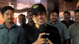 'I' movie First Day First Show - Vikram Talks About fans response at Kasi Theater
