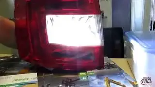 MotoHID.pl  - LED Reverse light bulb TEST in Octavia 3 combi