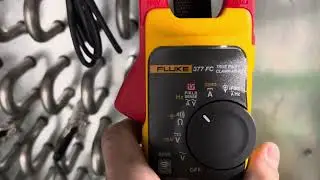 Fluke 377FC testing