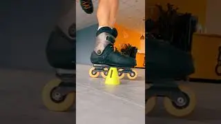 🤔 КАК и ЗАЧЕМ кататься на одной ноге? Читай описание👇 #RollegCentrs #Рига #inlineskates