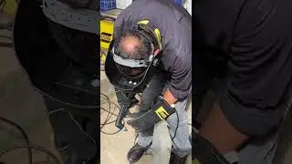 M&Aacute;QUINA DE SOLDA PLASMA ESAB