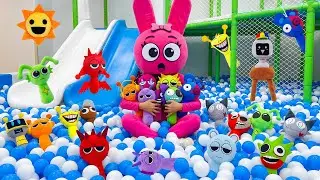 What Did Pinki Find?! 😱 Giant Ball Pit Mystery with Sprunki