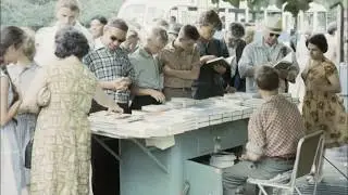 21 Vintage Photos of Moscow Street Market in 1950s