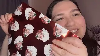 Unboxing LaRibbons Vintage Santa Christmas Wrapping Paper Roll &ndash; Double-Sided | First Impressions 👀