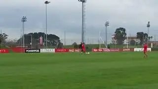 Nano Mesa se Entrena al Margen con el Sporting de Gij&oacute;n