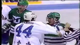 Pat Verbeek vs Mario Marois