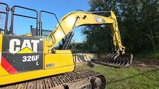 2019 Cat 326F Aultman Machinery hyd thumb and rake 12-25