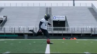 UFL Training Camp: Brahmas' HC Phillips credits De La Haye's kicking distance for earning roster...