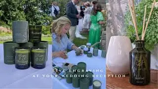 Live Engraving at a Wedding Reception by Inviting Writing. Alternative Wedding Entertainment.