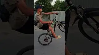 стант на велике #велосипед #bike  #трюки #trending #tricks