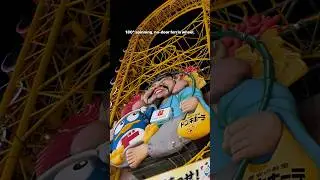 No doors, 180&deg; spins... Would you ride THIS donki wheel? 🎡 #donquixote #dotonbori #osaka