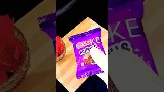 only 10rs chocolate filled cup cake#lifestylecook#shortsvideo #shorts